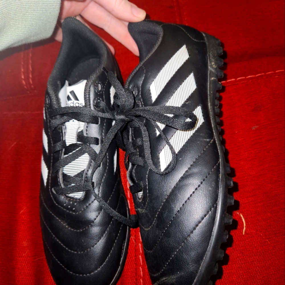 Adidas indoor turf cleats size 6